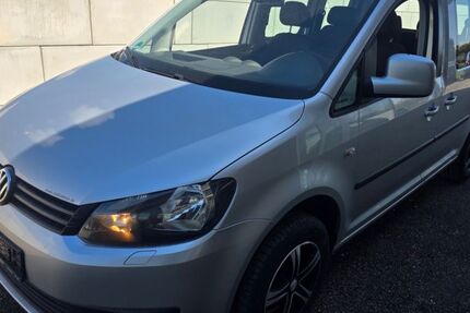 VW Caddy 276.000 km 5.300 &euro; Ichenhausen 89335