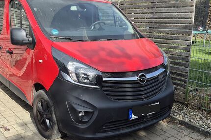 Opel Vivaro 98.000 km 19.800 &euro; Weißenhorn 89264