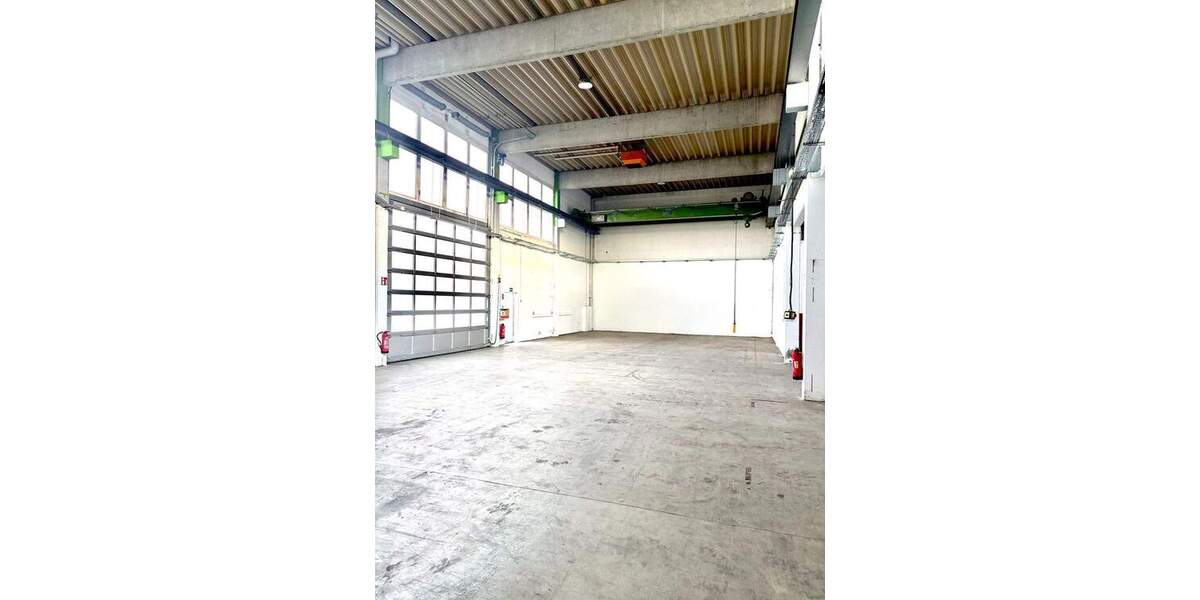 Wunschmietfläche gesucht ? 752 m² Hallen mit Büros Verwaltung zimmer
