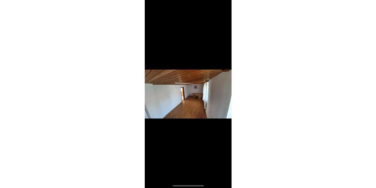 Etagenwohnung Ichenhausen - 3 Zimmer, 80 m&sup2;, 850&euro; | Angebot:26579855