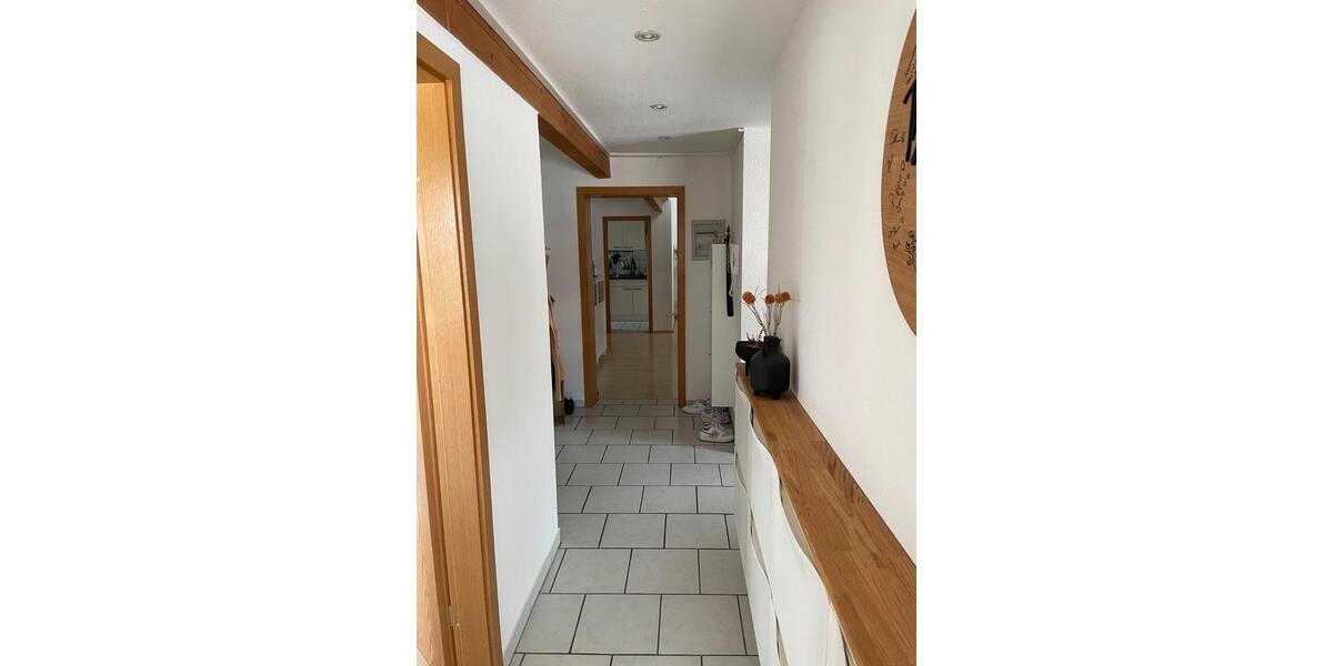 Dachgeschoßwohnung Laichingen - 5 Zimmer, 119 m&sup2;, 1.000&euro; | Angebot:26645507