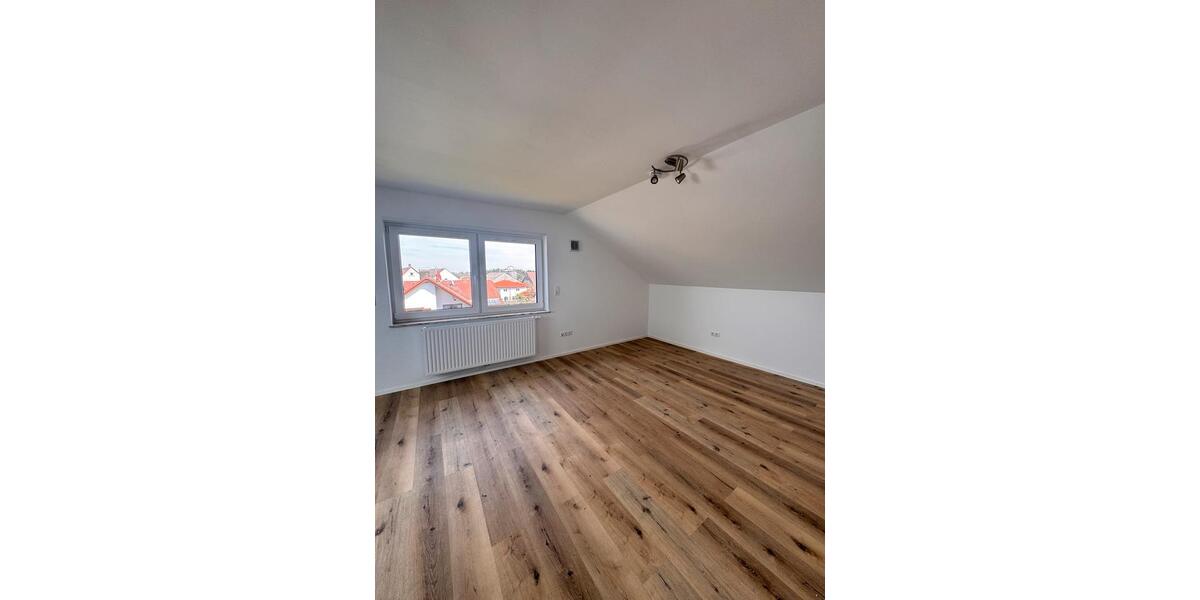 Etagenwohnung Neu-Ulm Ludwigsfeld - 4 Zimmer, 80 m&sup2;, 1.312&euro; | Angebot:26087673