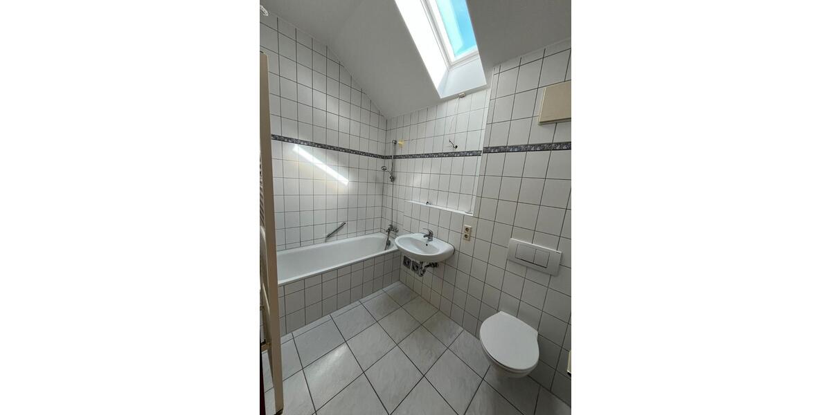 Dachgeschoßwohnung Erbach - 2 Zimmer, 55 m&sup2;, 235.000&euro; | Angebot:26024344