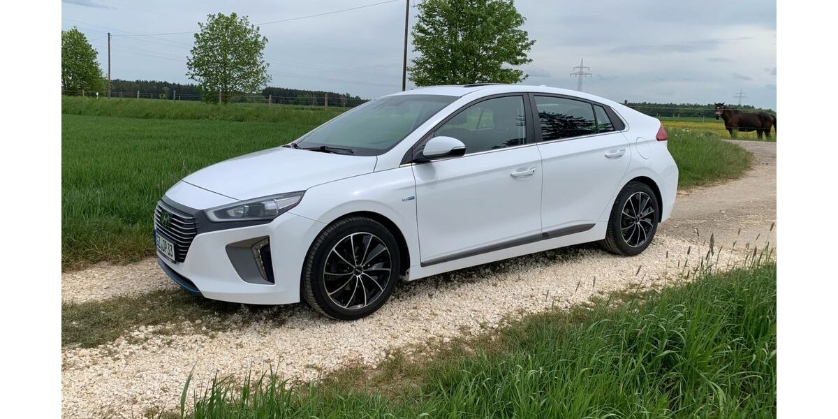 Hyundai IONIQ 124.000 km 12.600 &euro; Günzburg 89312