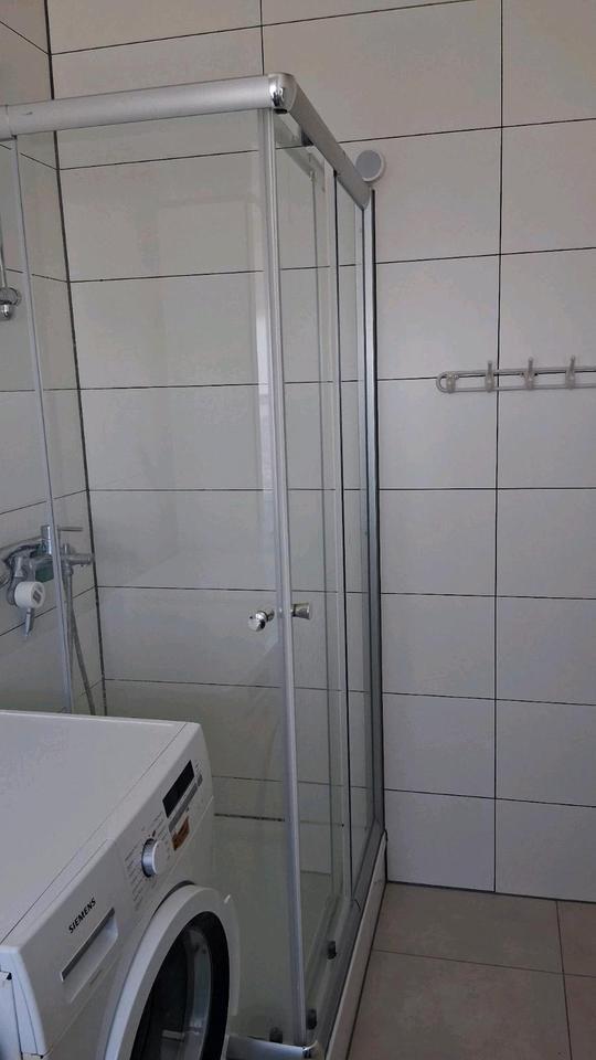Schöne 4 Zimmer Wohnung mit großem Balkon