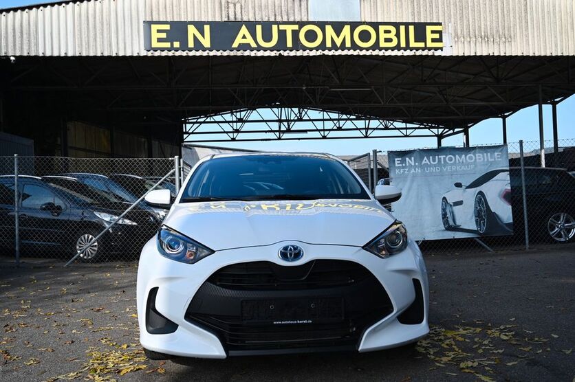 Toyota Yaris 21.200 km 18.200 € Ulm 89077