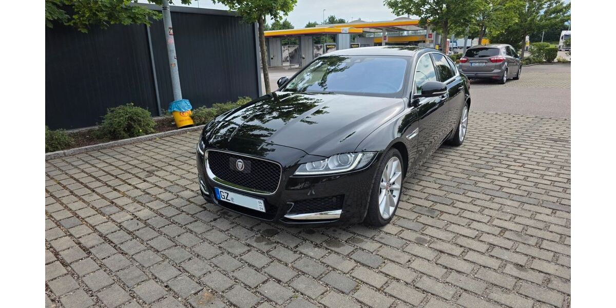 Jaguar XF 128.000 km 13.200 &euro; Günzburg 89312