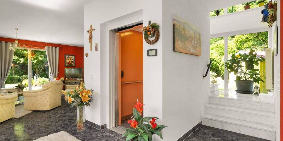 Einfamilienhaus Blaubeuren Gerhausen - 7 Zimmer, 262 m&sup2;, 985.000&euro; | Angebot:26695087