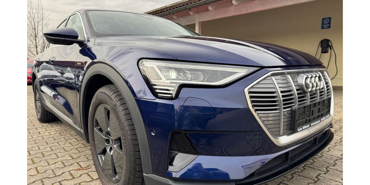 Audi e-tron 37.842 km 32.990 € Ichenhausen 89335