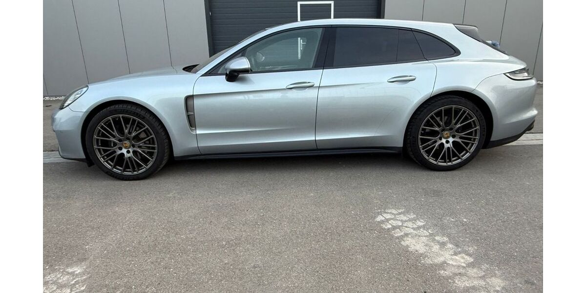 Porsche Panamera 95.000 km 64.900 € Ulm 89075