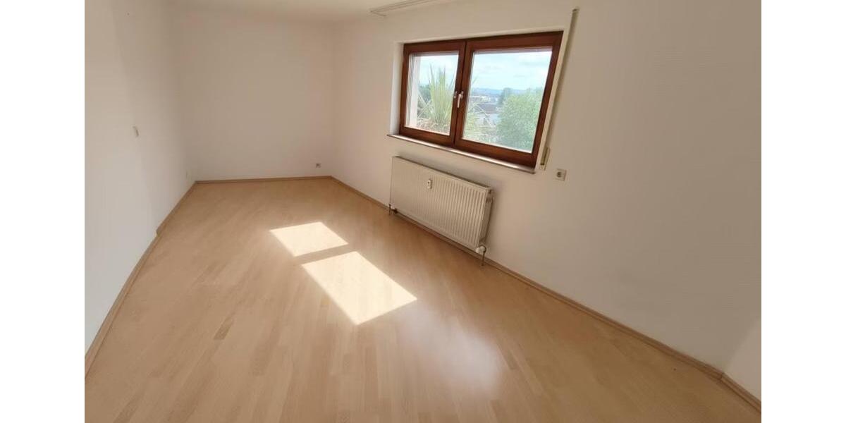 Schöne 2-Zimmer Wohnung mit modernem Bad, Einbauküche, Stellplatz 2 zimmer