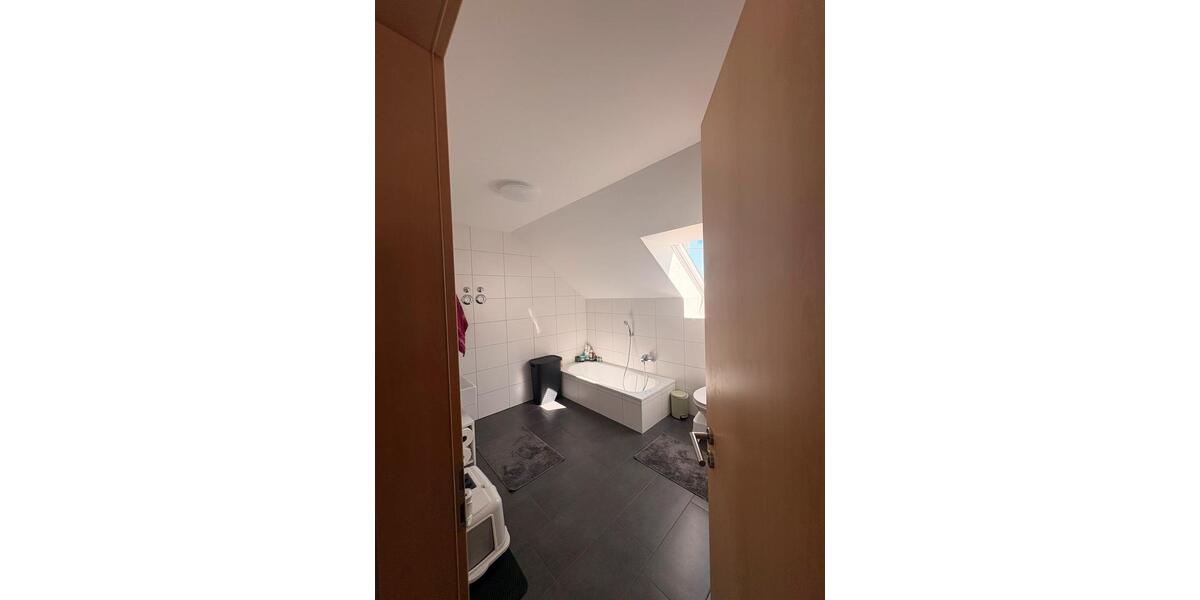 Dachgeschoßwohnung Leipheim - 3 Zimmer, 90 m&sup2;, 1.000&euro; | Angebot:26322579