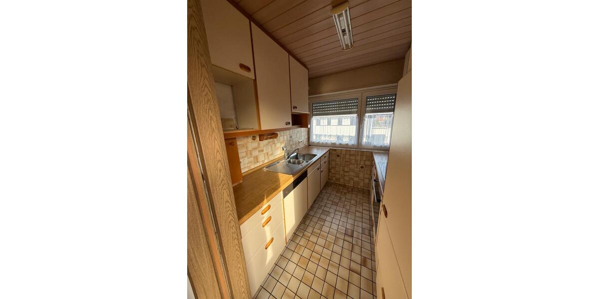 Etagenwohnung Ulm Donautal - 4 Zimmer, 90 m&sup2;, 1.000&euro; | Angebot:25382978