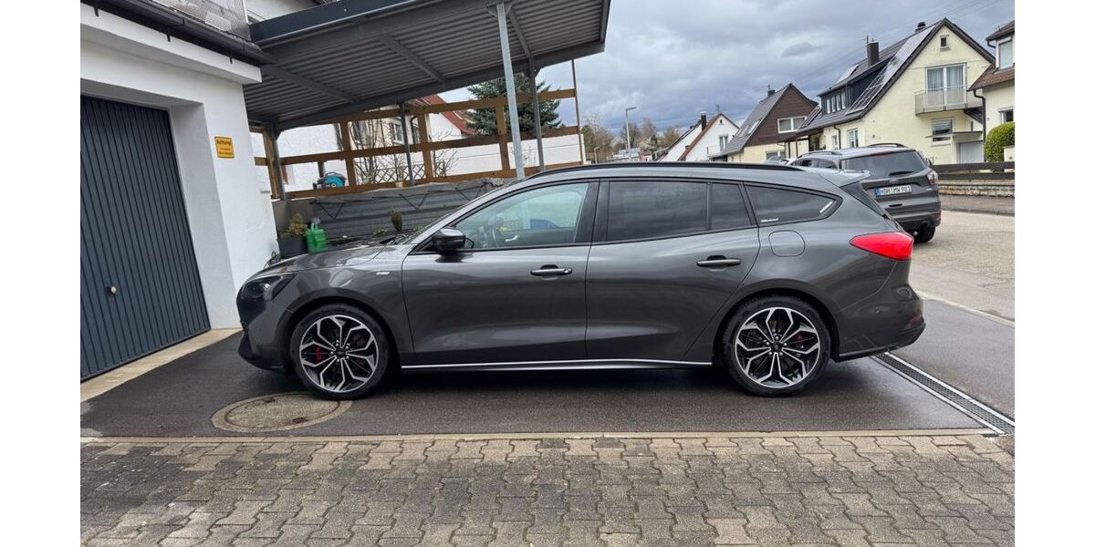 Ford Focus 105.000 km 18.500 &euro; Herbrechtingen 89542