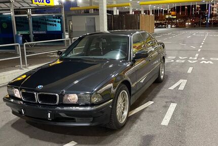 BMW 740 199.999 km 22.900 &euro; Erbach 89155
