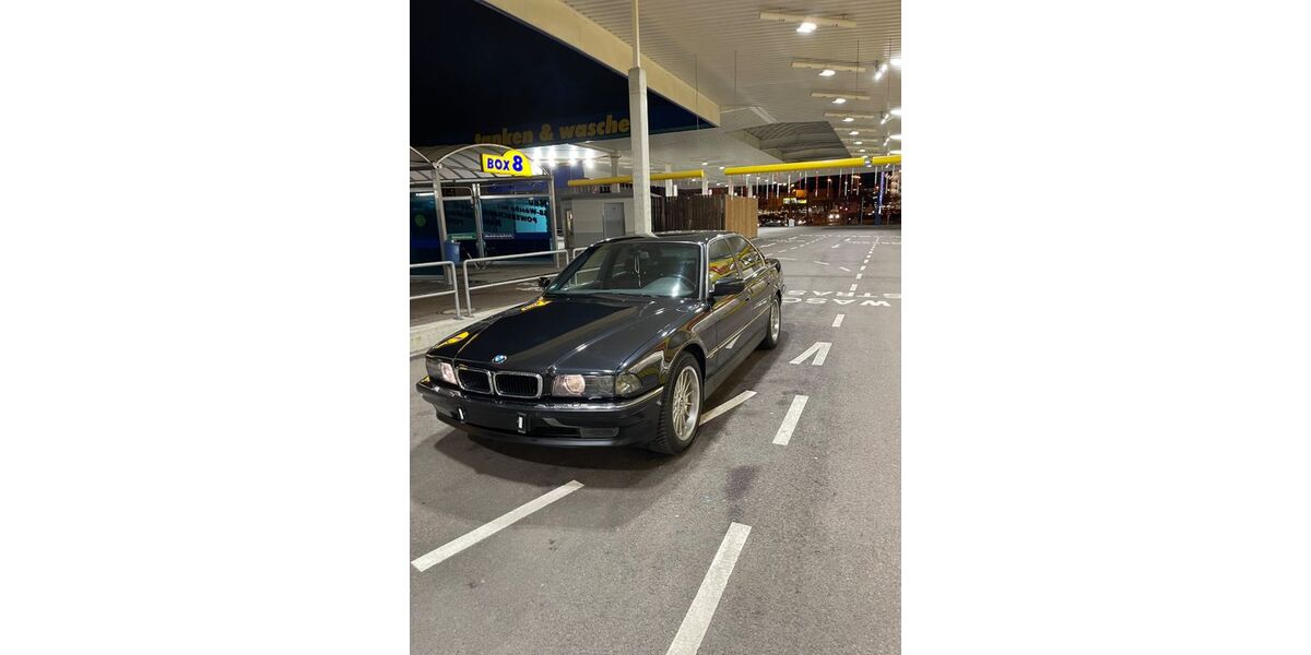 BMW 740 199.999 km 22.900 &euro; Erbach 89155