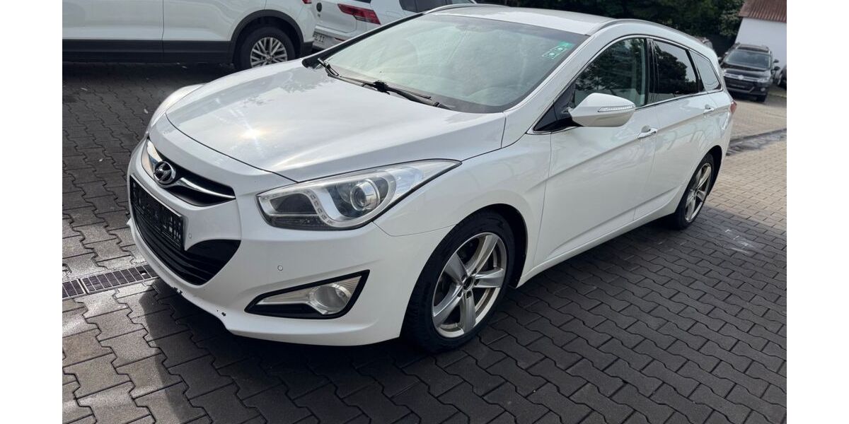 Hyundai i40 236.544 km 4.950 &euro; Achstetten 88480