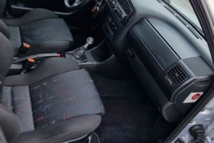 VW Golf 310.000 km 9.800 &euro; Amstetten 73340