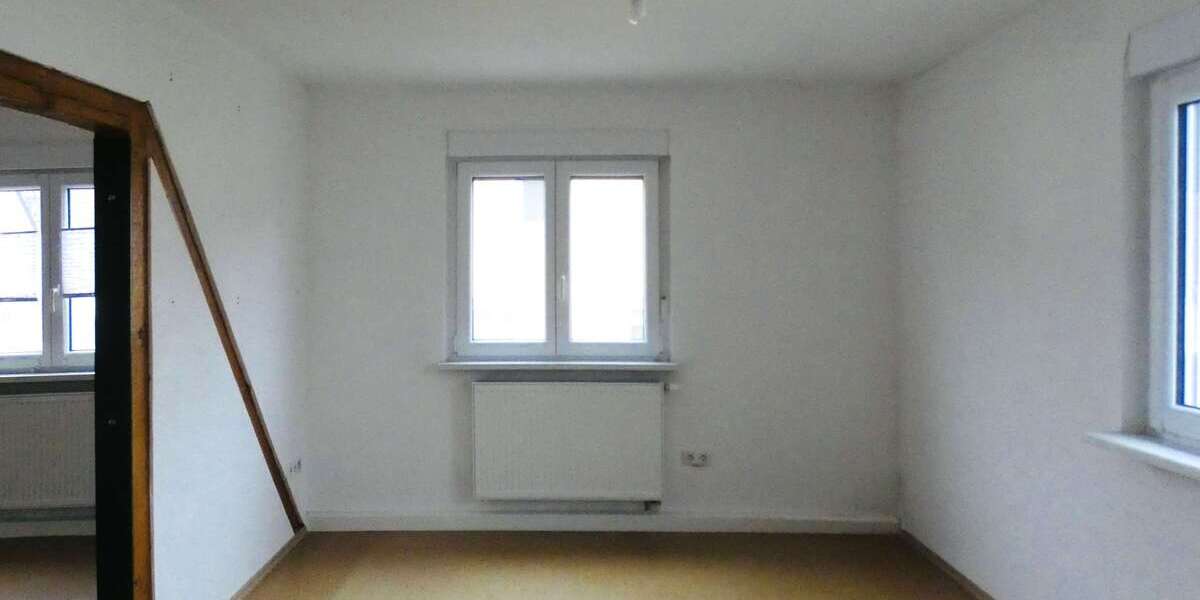 Etagenwohnung Asselfingen - 4 Zimmer, 111 m&sup2;, 185.000&euro; | Angebot:23981337
