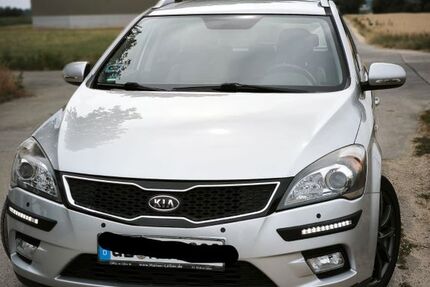 Kia ceed / Ceed 162.000 km 3.899 &euro; Ulm 89075