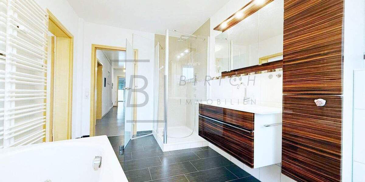 Mehrfamilienhaus, Wohnhaus Schelklingen - 6 Zimmer, 275 m&sup2;, 688.000&euro; | Angebot:25691191