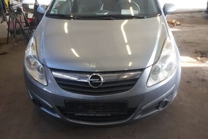 Opel Corsa 130.473 km 2.600 &euro; Günzburg 89312