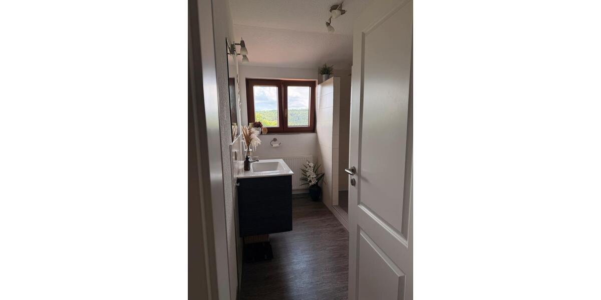 Dachgeschoßwohnung Blaustein - 3.5 Zimmer, 84 m&sup2;, 389.000&euro; | Angebot:26858521