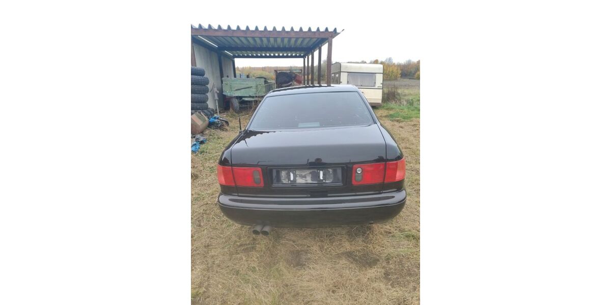 Audi A8 301.000 km 3.800 € Nersingen 89278