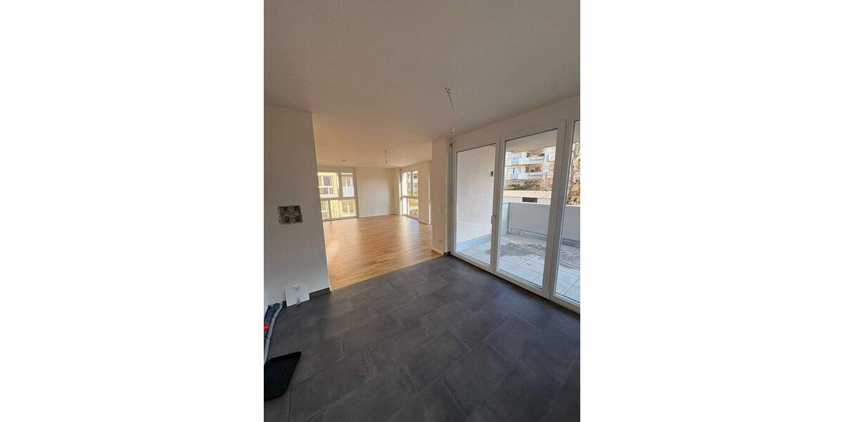 Schöne hochwertige 5-Zi. Whg. mit Balkon in Dornstadt. Nur mit Wohnberechtiungsschein beziehbar. 5 zimmer