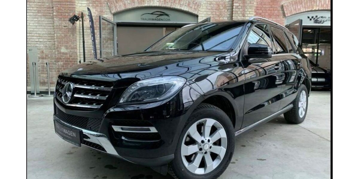 Mercedes-Benz ML 350 243.000 km 14.800 &euro; Langenau 89129