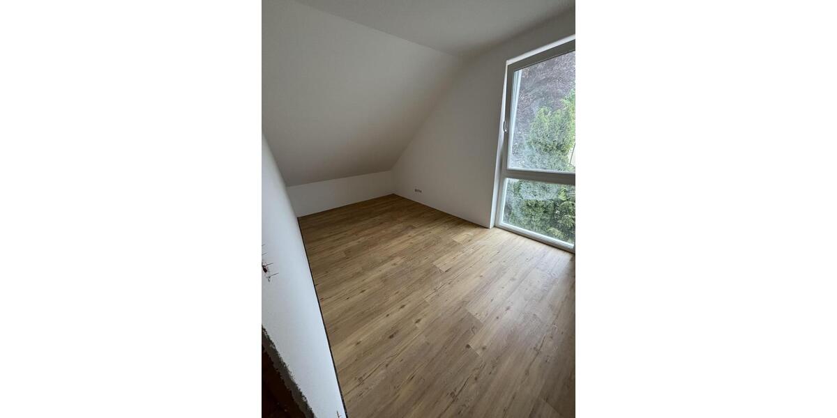 Doppelhaushälfte Illertissen - 6 Zimmer, 138 m&sup2;, 1.750&euro; | Angebot:26438140