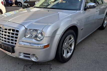 Chrysler 300C 157.000 km 4.590 € Neu-Ulm 89231