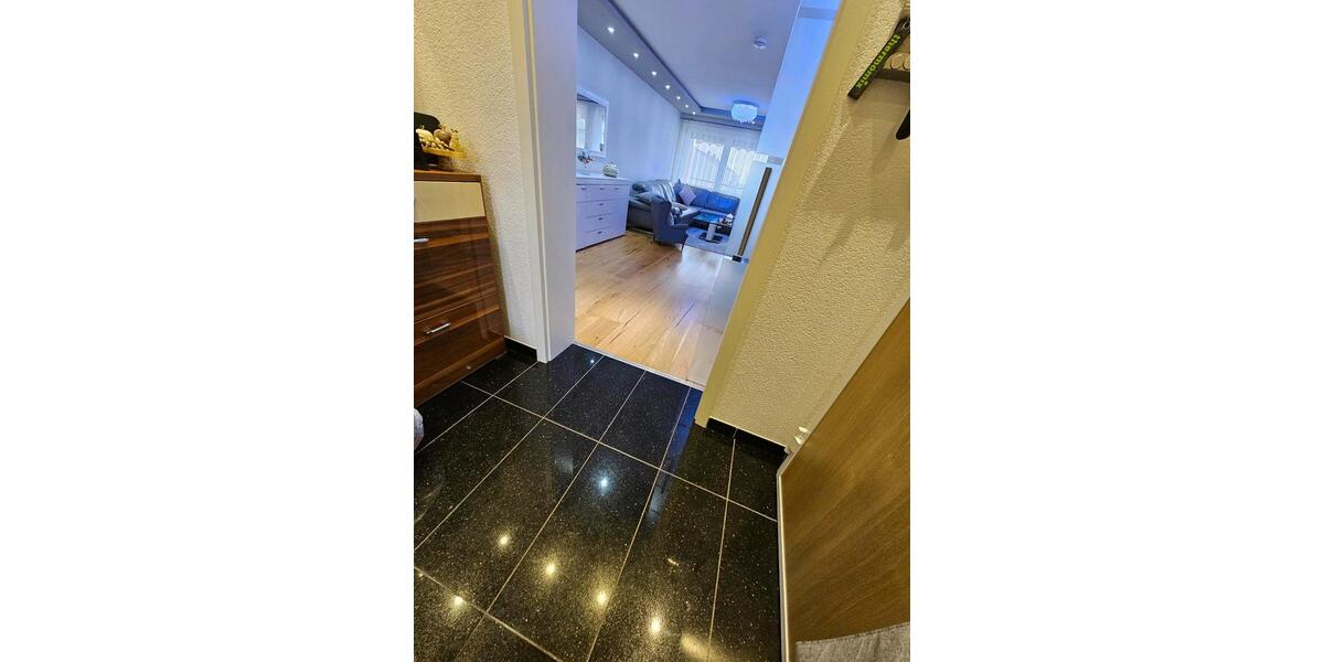 Etagenwohnung Neu-Ulm Ludwigsfeld - 4 Zimmer, 95 m&sup2;, 389.000&euro; | Angebot:27077574