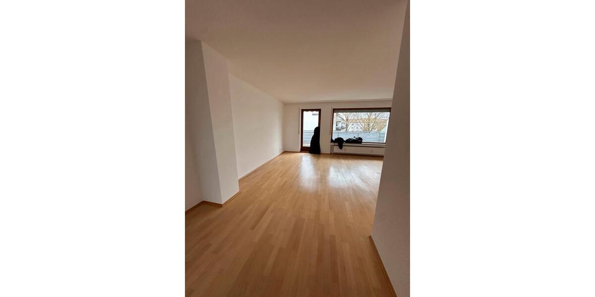 Etagenwohnung Neu-Ulm Ludwigsfeld - 3 Zimmer, 80 m&sup2;, 1.330&euro; | Angebot:25650970