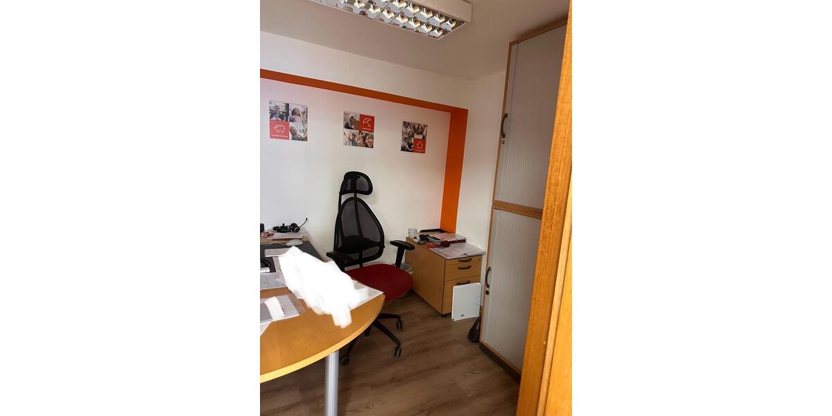 Helles Büro zu vermieten zimmer