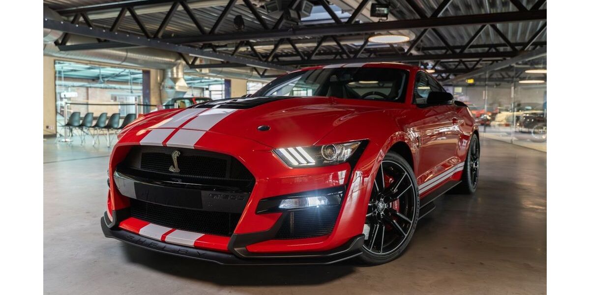 Ford Mustang 13.150 km 117.900 &euro; Nersingen 89278