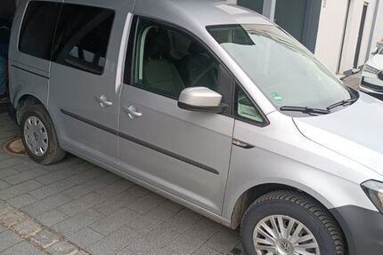 VW Caddy 178.500 km 14.990 € Ulm 89075