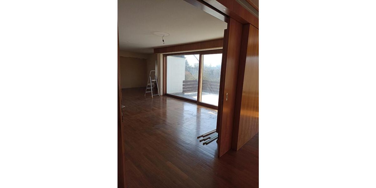 Dachgeschoßwohnung Ulm Obertalfingen - 4 Zimmer, 120 m&sup2;, 1.850&euro; | Angebot:26698304