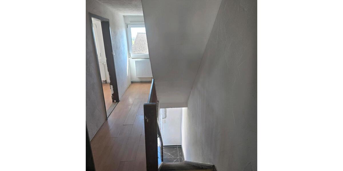 Etagenwohnung Lonsee - 6 Zimmer, 140 m&sup2;, 1.300&euro; | Angebot:26665993