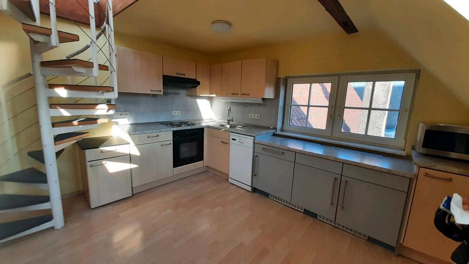 Dachgeschoßwohnung Berghülen - 3 Zimmer, 81 m&sup2;, 930&euro; | Angebot:26447033