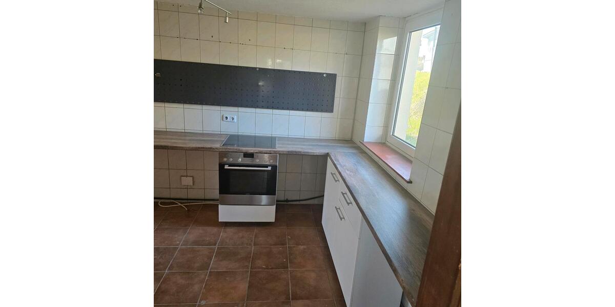 Etagenwohnung Lonsee - 6 Zimmer, 140 m&sup2;, 1.300&euro; | Angebot:26665993