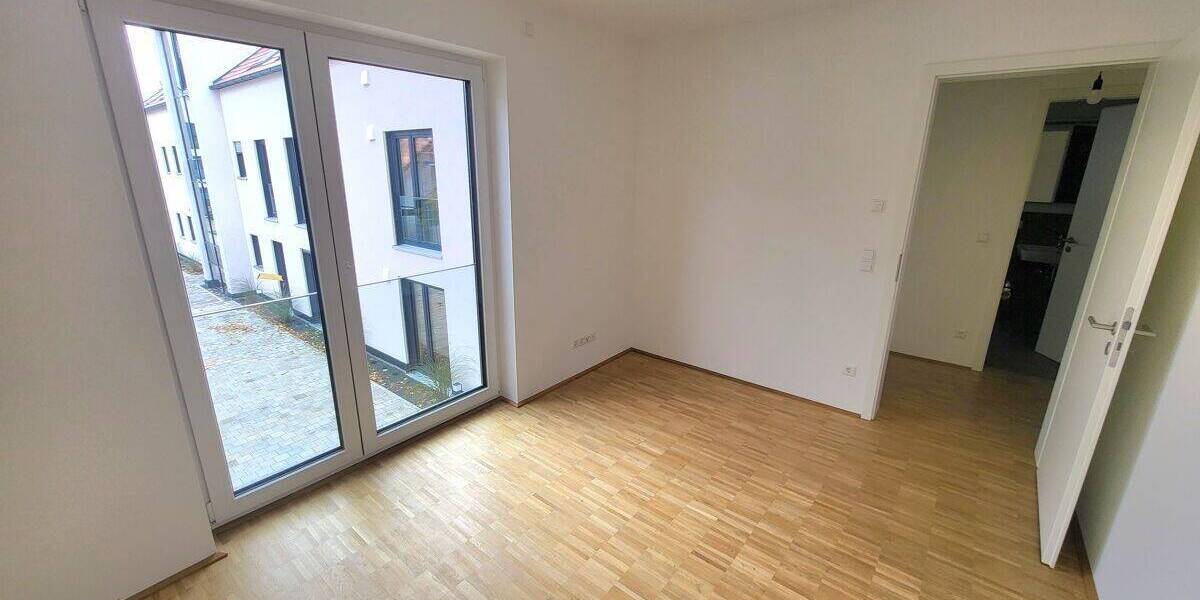 +++NU-Burlafingen, 3-Zi.-Mietwohnung, 89,51 m² Wfl., EG, großer Garten, Küche, 2 TG-Stpl.+++ 3 zimmer