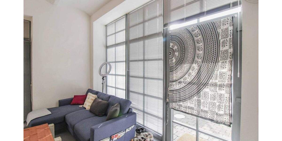 Gigantische Loftwohnung mit direktem Fluss-Zugang aufgeteilt in 3 Wohnungen in Blaustein 4 zimmer