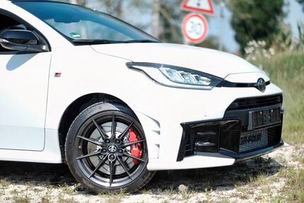 Toyota Yaris 1.900 km 48.000 &euro; Senden 89250
