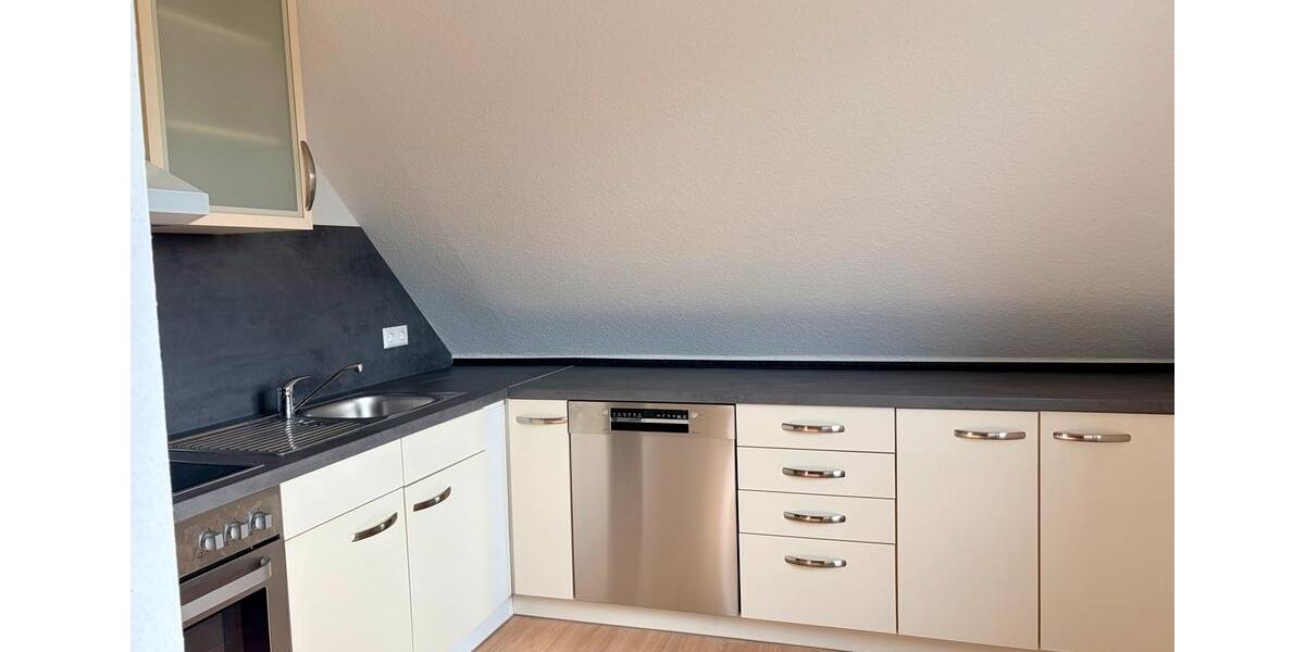 Etagenwohnung Neu-Ulm Burlafingen - 3 Zimmer, 105 m&sup2;, 1.135&euro; | Angebot:26661527