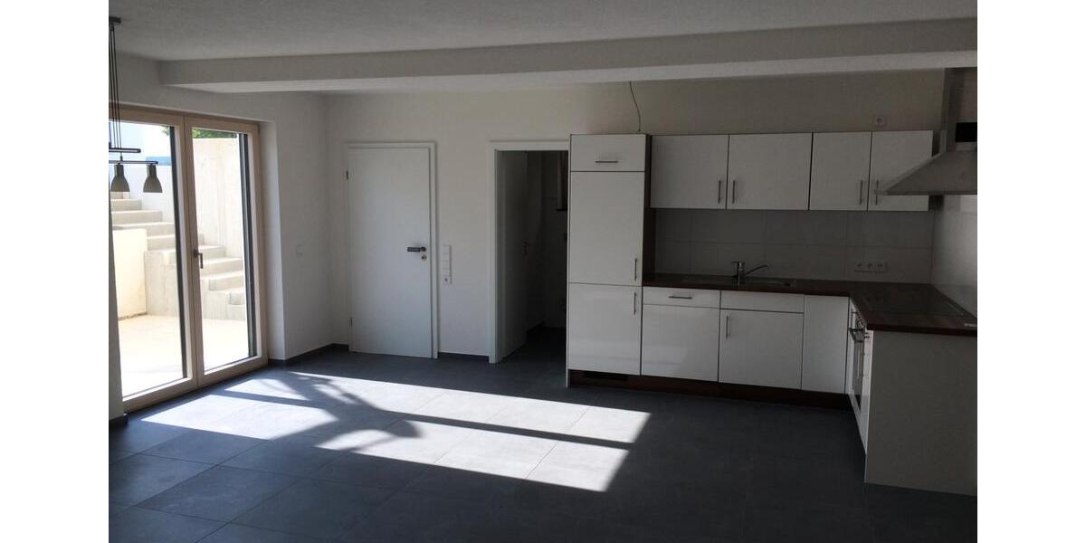 Terrassenwohnung Erbach - 2 Zimmer, 84 m&sup2;, 1.100&euro; | Angebot:26649586