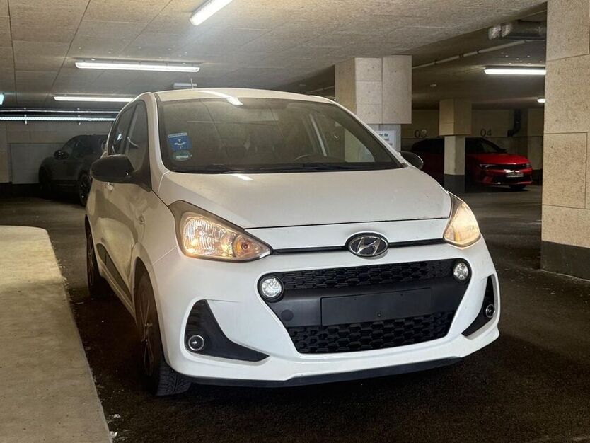 i10