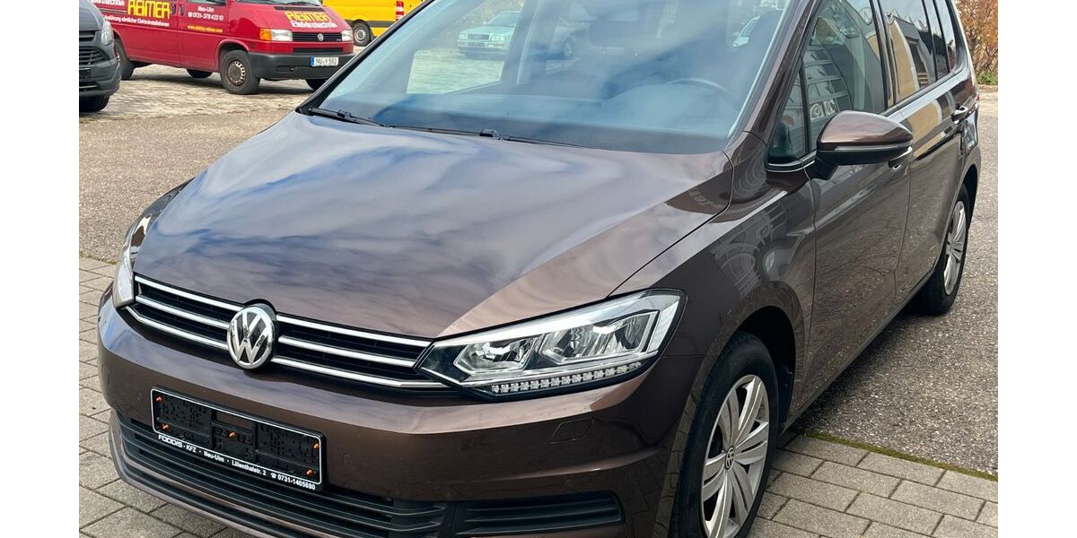 VW Touran 147.445 km 14.390 &euro; Neu-Ulm 89231