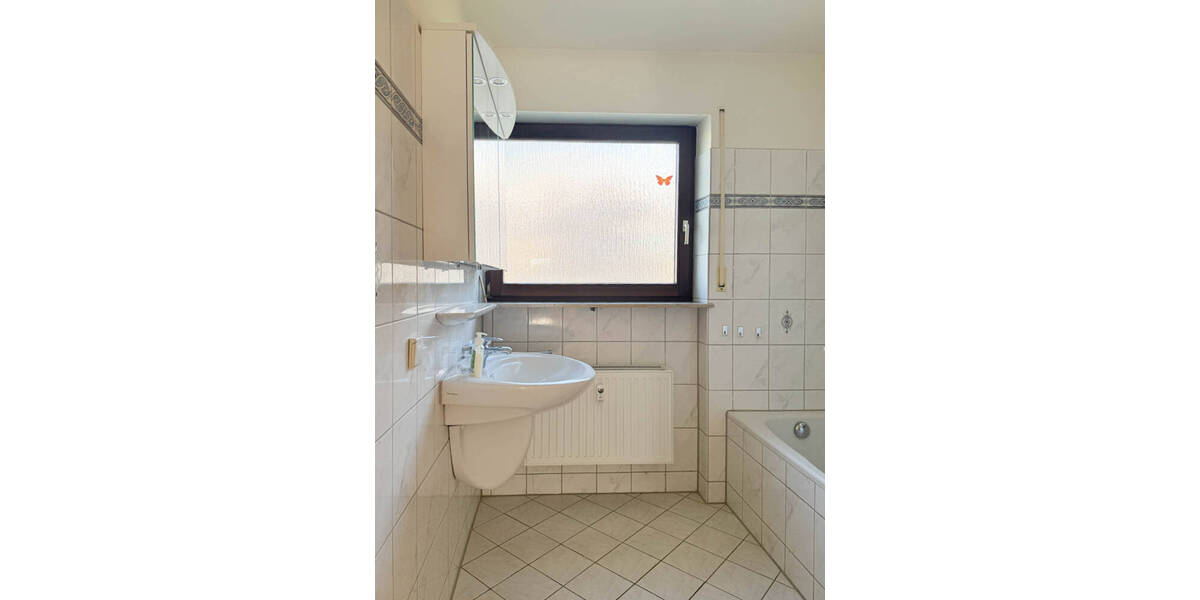 Etagenwohnung Ulm Jungingen - 3 Zimmer, 97 m&sup2;, 1.115&euro; | Angebot:26244902