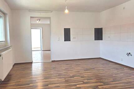 Moderne 3,5-Zimmer-Wohnung mit Loggia, Balkon und Garage in Langenau Göttingen 3 zimmer